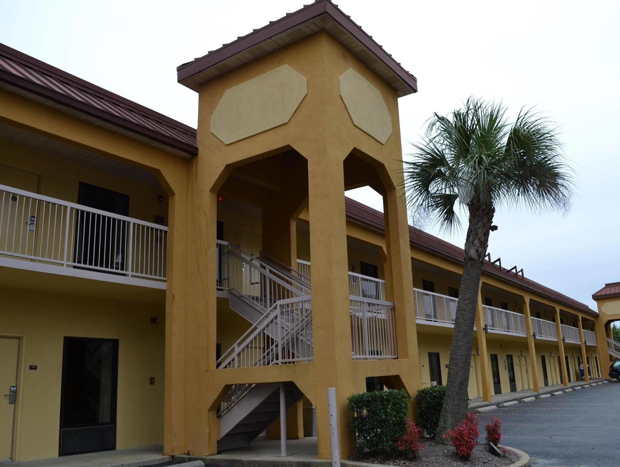 Fairview Inn & Suites Mobile Eksteriør billede