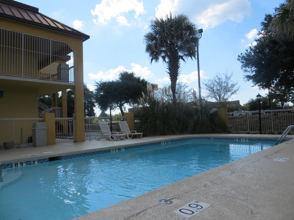 Fairview Inn & Suites Mobile Eksteriør billede